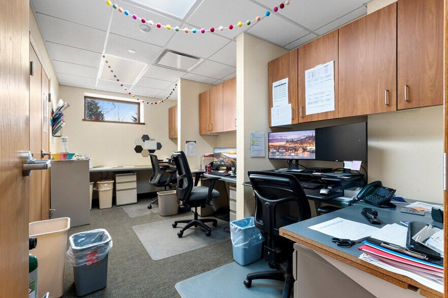 More Photos Of 445 S Adams St, Green Bay Office For Lease