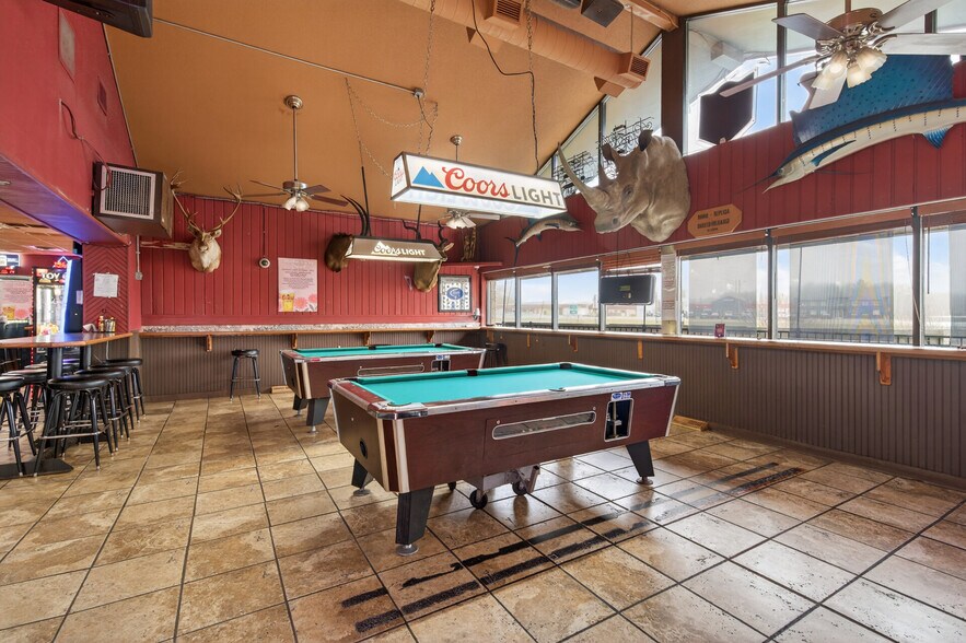 More Photos Of 17646 NE Central Ave, Ham Lake Restaurant For Sale