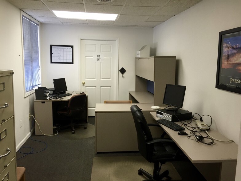 More Photos Of 3461 E North Union Rd, Bay City Office For Lease