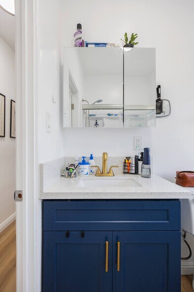 More Photos Of 28 Argonne Ave, Long Beach Apartments For Sale