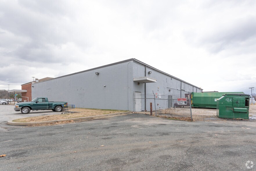 More Photos Of 2201-2401 North Point Blvd, Baltimore Unknown For Sale