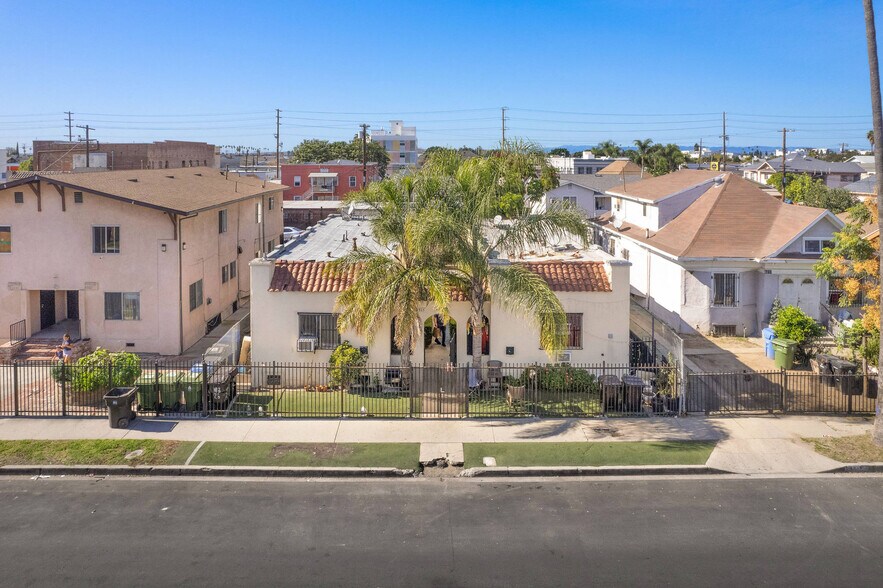 Primary Photo Of 4323 Woodlawn Ave, Los Angeles Multifamily For Sale
