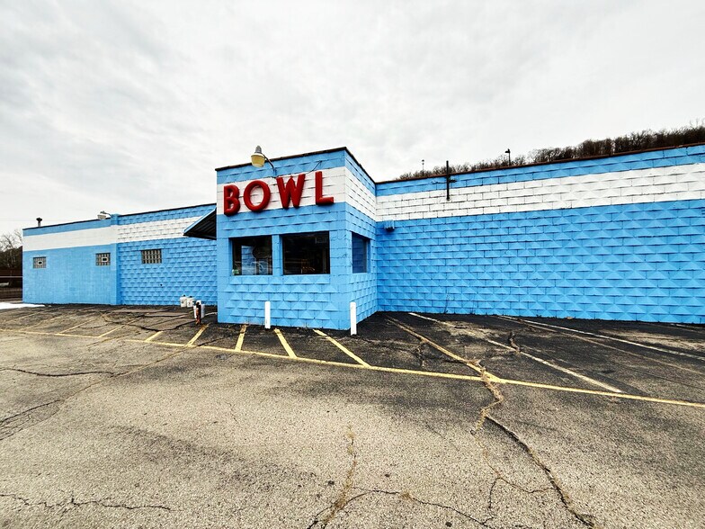 More Photos Of 1220 Long Run Rd, White Oak Bowling Alley For Sale