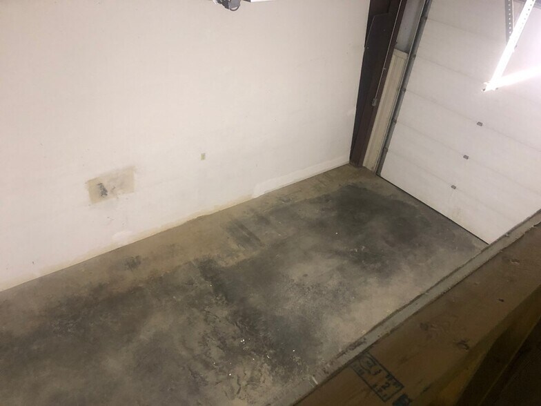 More Photos Of 27071 Mueller Place, Sioux Falls Warehouse For Lease