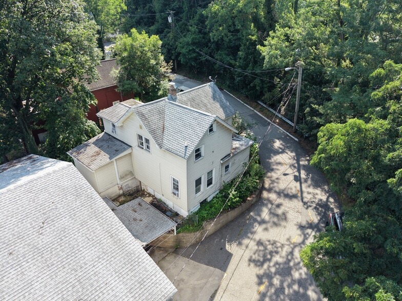 More Photos Of 23 Malcolm St, Morristown Industrial For Sale