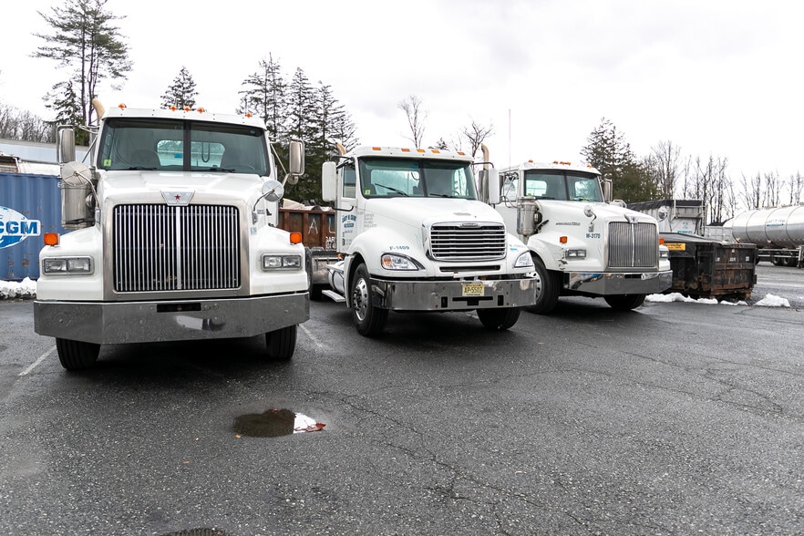 More Photos Of 56 US 46 Hwy, Columbia Distribution For Lease