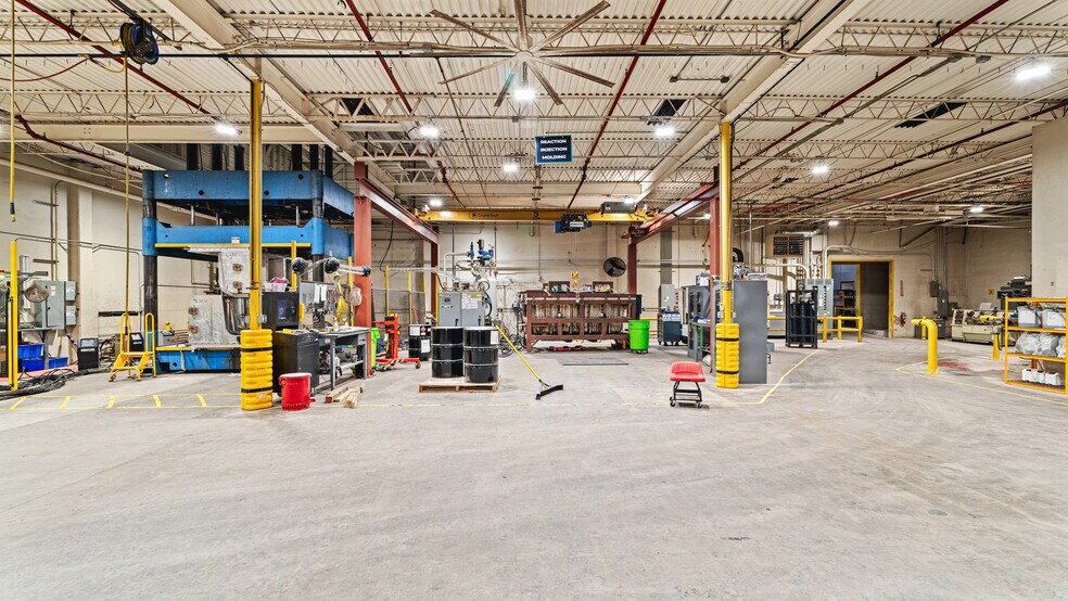 More Photos Of 3949 NW 36th St, Oklahoma City Manufacturing For Sale