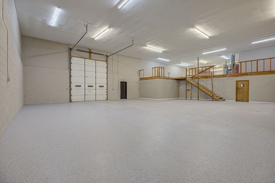 More Photos Of 4420 S Dixie Hwy, Franklin Office For Sale