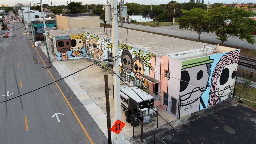 More Photos Of 205-209 NE 1st Ave, Hallandale Beach Flex For Lease