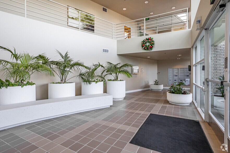 More Photos Of 43 Corporate Park, Irvine Office For Lease