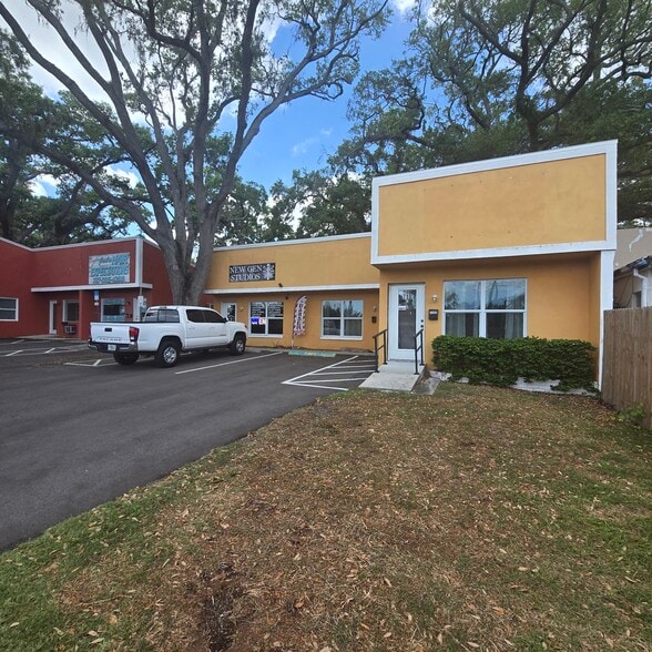 Primary Photo Of 710 E Bay Dr, Largo Office For Lease