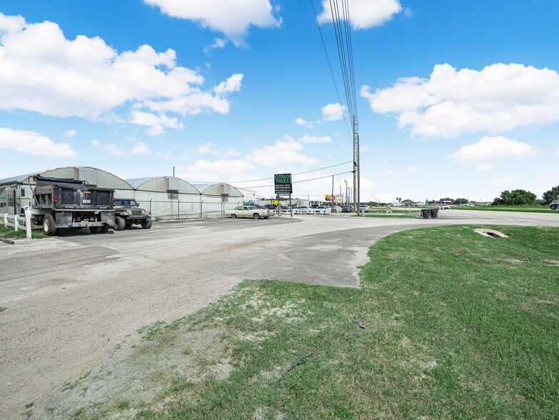 More Photos Of 16110 US 27, Lake Wales Light Distribution For Lease