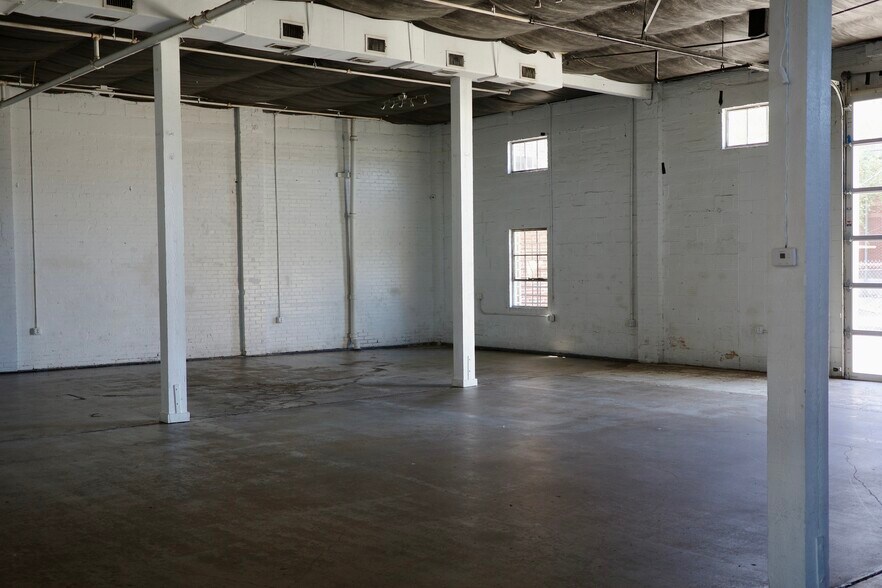 More Photos Of 1120 Naylor St, Houston Freestanding For Lease