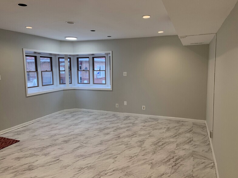 More Photos Of 1011-1121 Arlington Blvd, Arlington Apartments For Sale