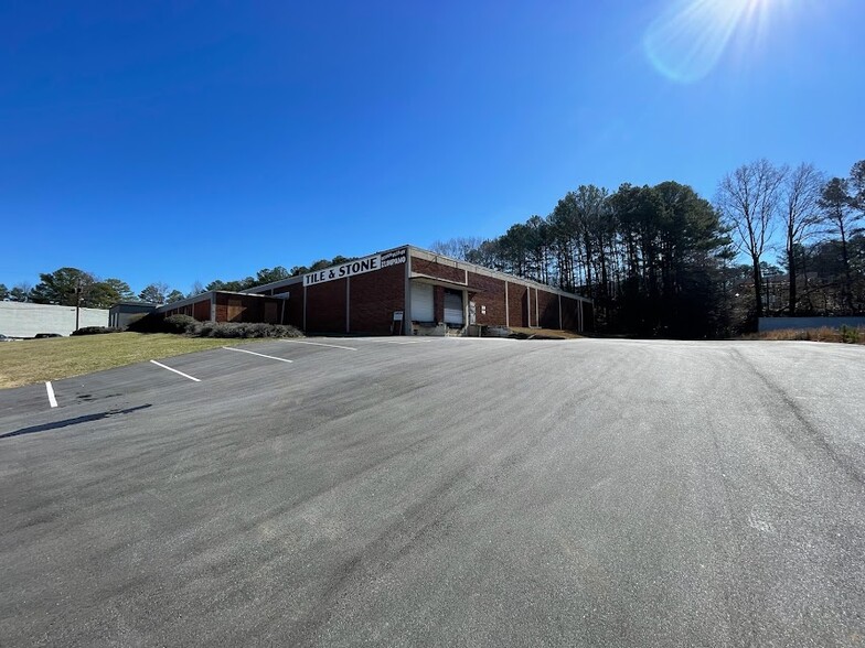 More Photos Of 6354 Warren Dr, Norcross Distribution For Sale
