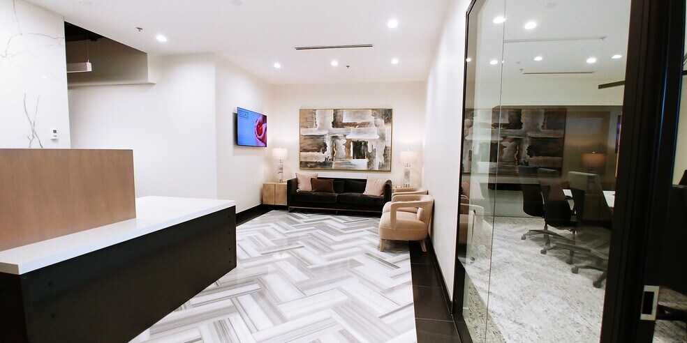 More Photos Of 10201 N Illinois St, Indianapolis Office For Lease