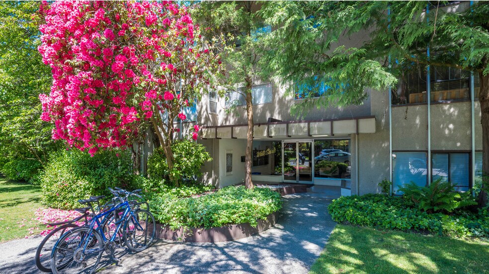 More Photos Of 2455 W 2nd Ave, Vancouver Apartments For Sale