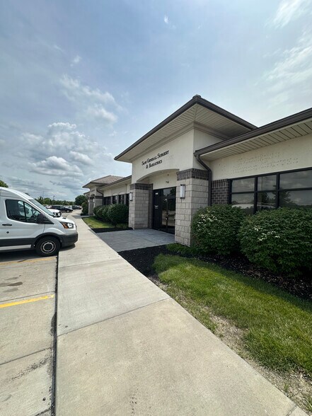 More Photos Of 19101 E Valley View Pky, Independence Medical For Sale