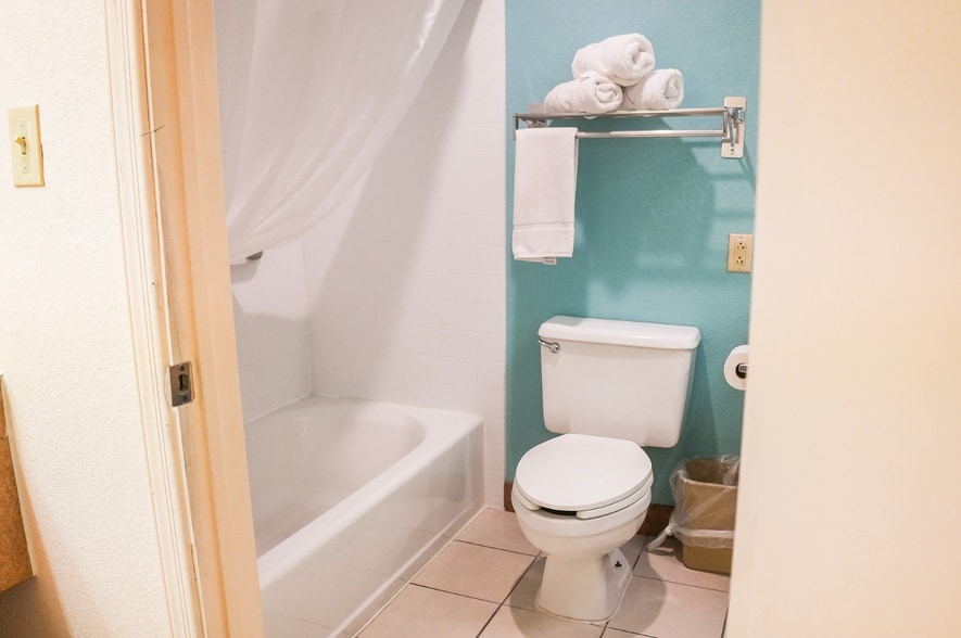 More Photos Of 3460 E Fry Blvd, Sierra Vista Hotel For Sale