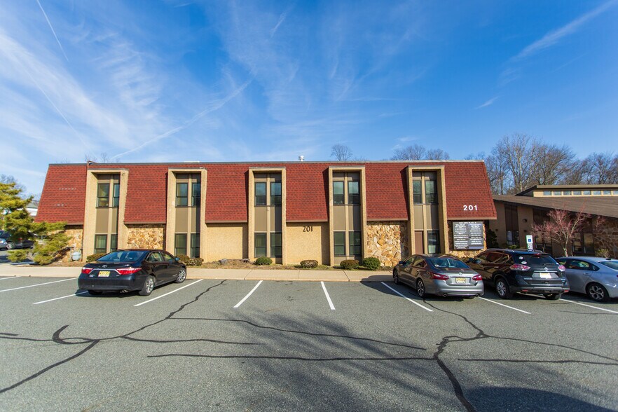 More Photos Of 201 S Livingston Ave, Livingston Medical For Lease