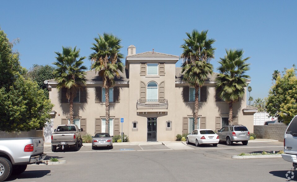 More Photos Of 7119 Indiana Ave, Riverside Office For Lease