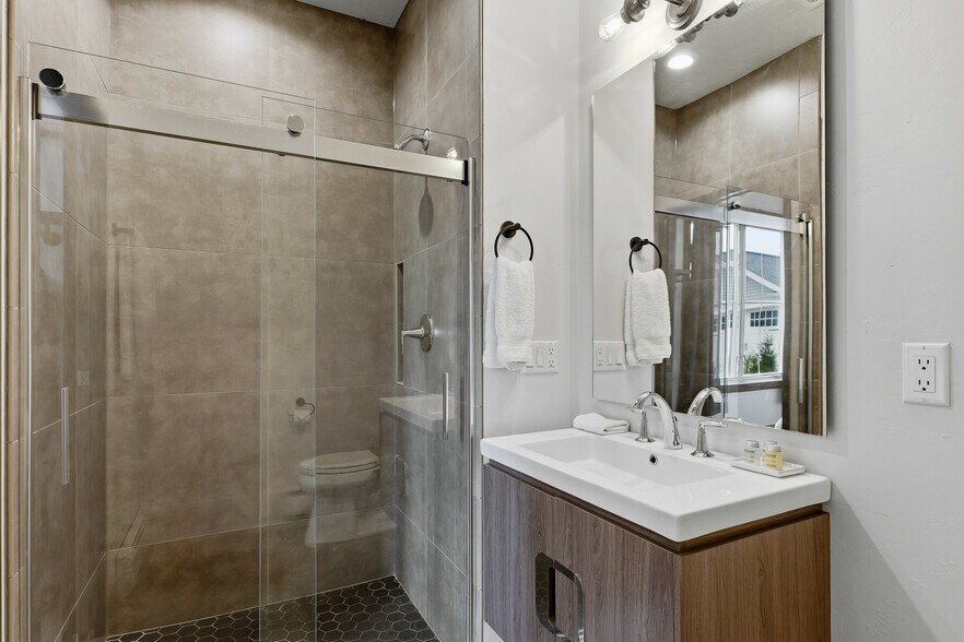 More Photos Of 171 E Rhine St, Elkhart Lake Apartments For Sale