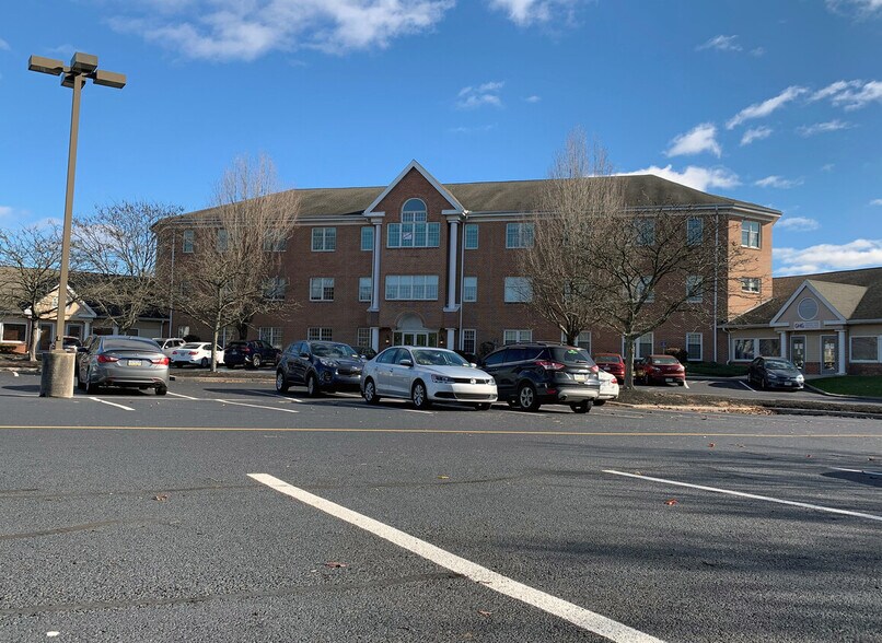 More Photos Of 2151 Linglestown Rd, Harrisburg Medical For Sale