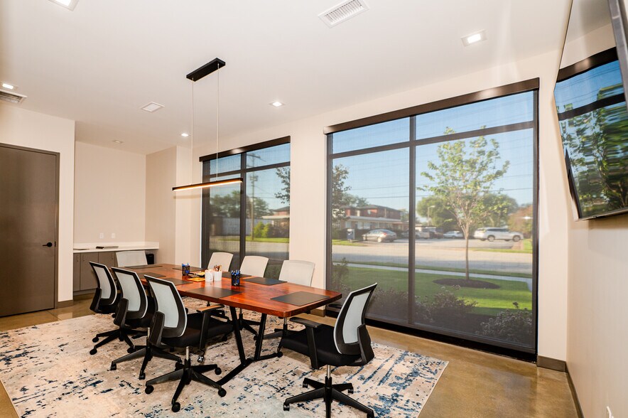 More Photos Of 810 Pendleton St, Greenville Office For Lease