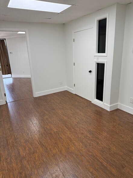 More Photos Of 244 E US Highway 69, Claycomo Office For Lease