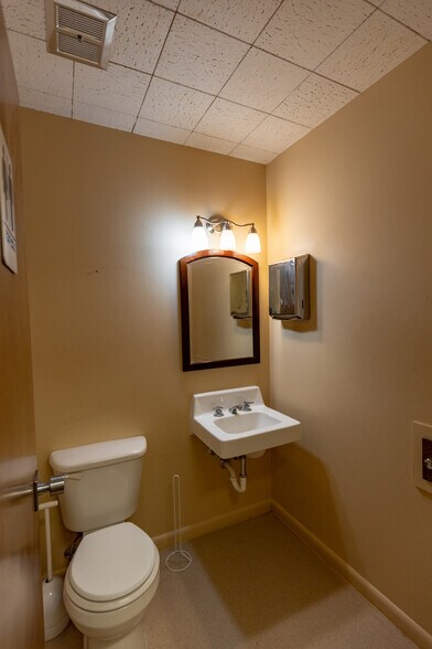 More Photos Of 504 E Lyon St, Laramie Healthcare For Sale