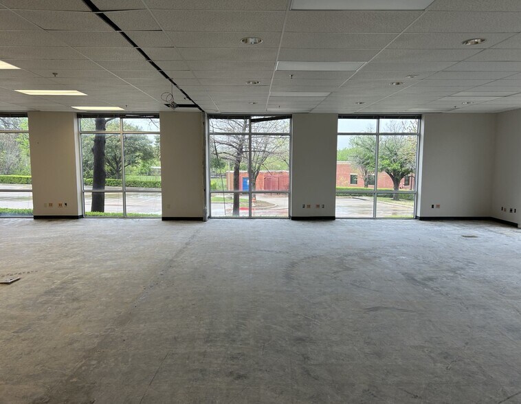 More Photos Of 2550 SW Grapevine Pky, Grapevine Office For Lease