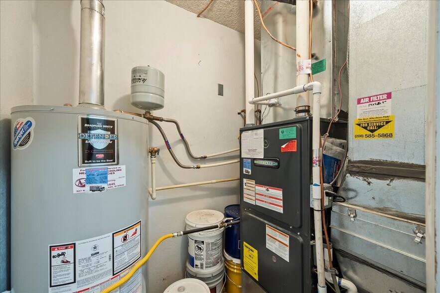 More Photos Of 522 N 9th Ave, Caldwell Daycare Center For Sale