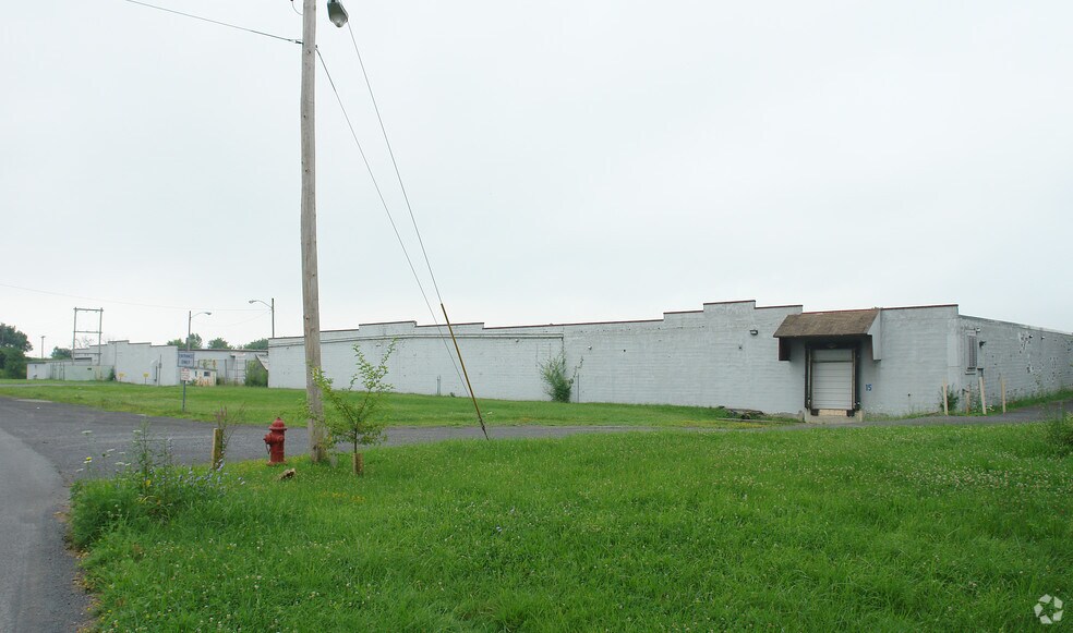 Primary Photo Of 69 Bailey St, Coxsackie Distribution For Sale