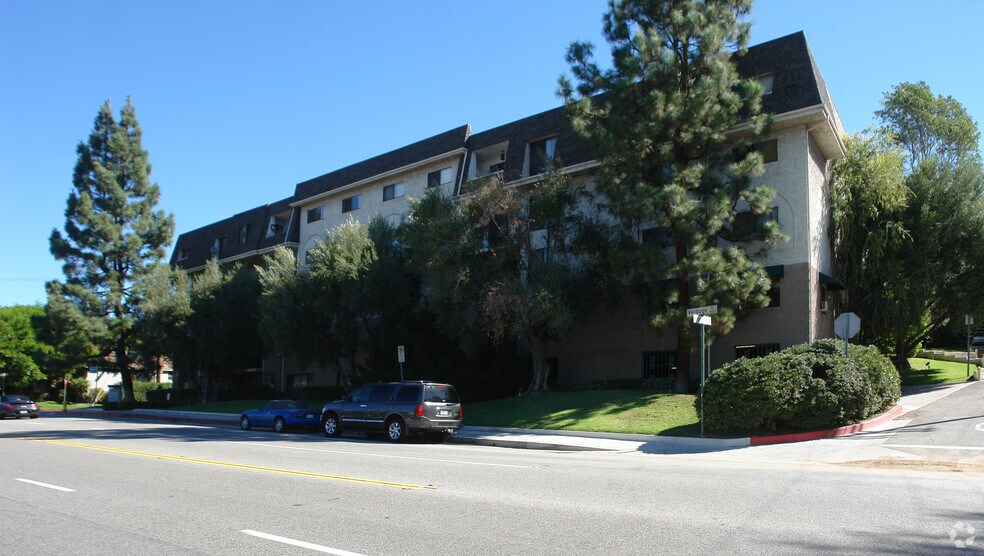More Photos Of 1636 N Verdugo Rd, Glendale Apartments For Sale