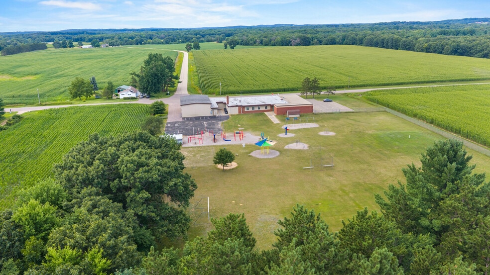 Primary Photo Of W11195 WI-127, Portage Schools For Sale