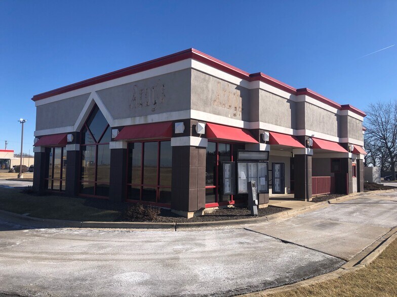 Primary Photo Of 6300 Lakeside Rd, Plano Fast Food For Lease