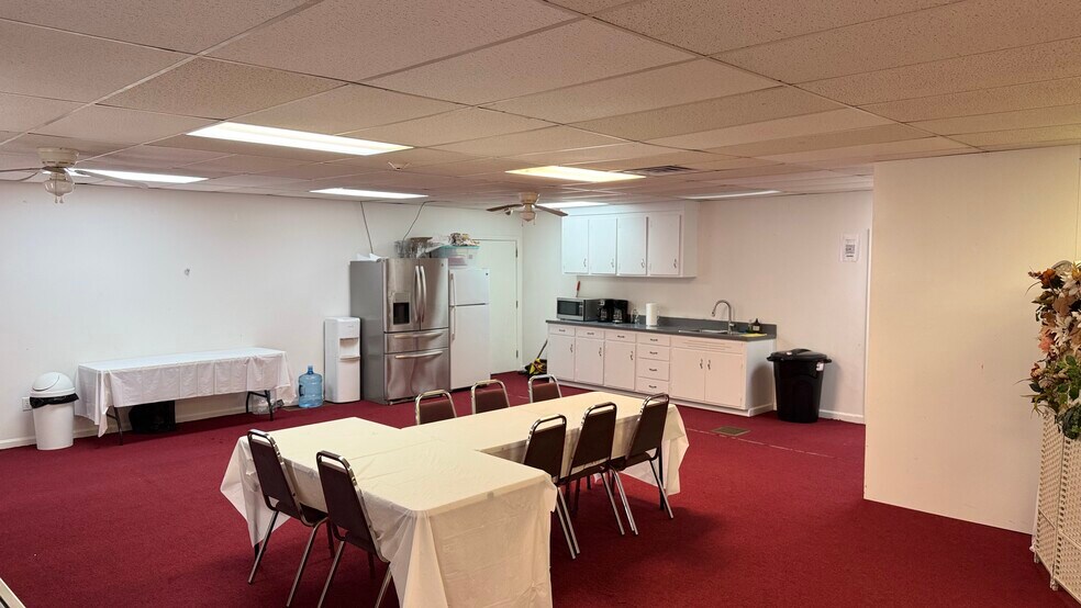 More Photos Of 465 Nashua Rd, Dracut Medical For Sale