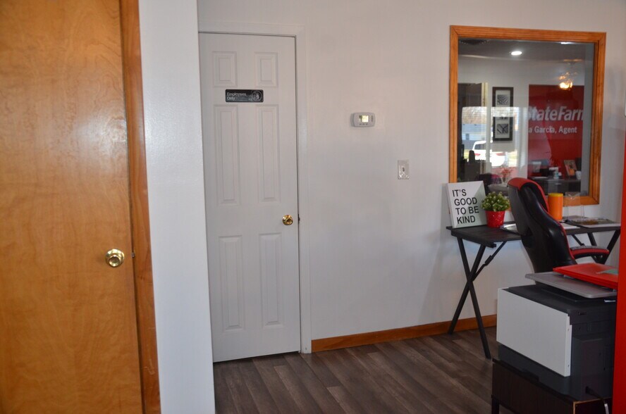 More Photos Of 115 E South Street, Sandwich Storefront Retail Office For Lease