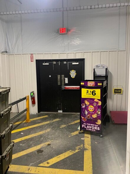 More Photos Of 308 Lignite Ave, Hensler Freestanding For Lease