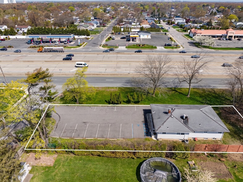 More Photos Of 3250 Sunrise Hwy, Islip Terrace Medical For Sale