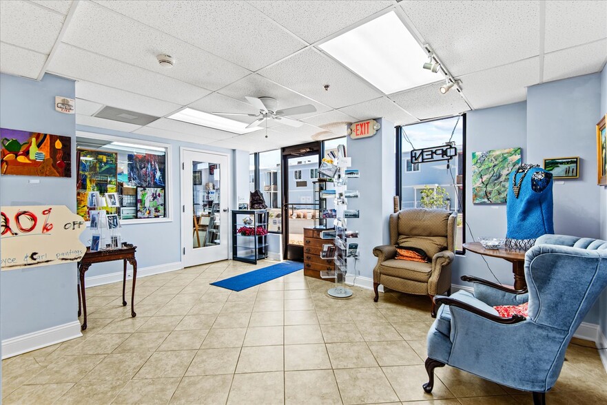More Photos Of 100 Taylor St, Colonial Beach Storefront Retail Office For Sale