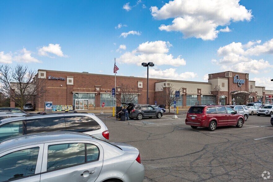 More Photos Of 5860-5990 Sashabaw Rd, Independence Township Unknown For Lease