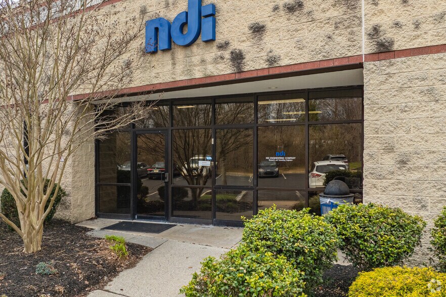 More Photos Of 100 Grove Rd, West Deptford Light Manufacturing For Lease