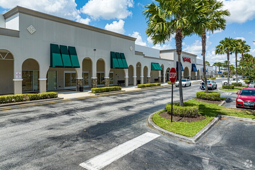 More Photos Of 3660-4060 W Hillsboro Blvd, Deerfield Beach Storefront For Lease