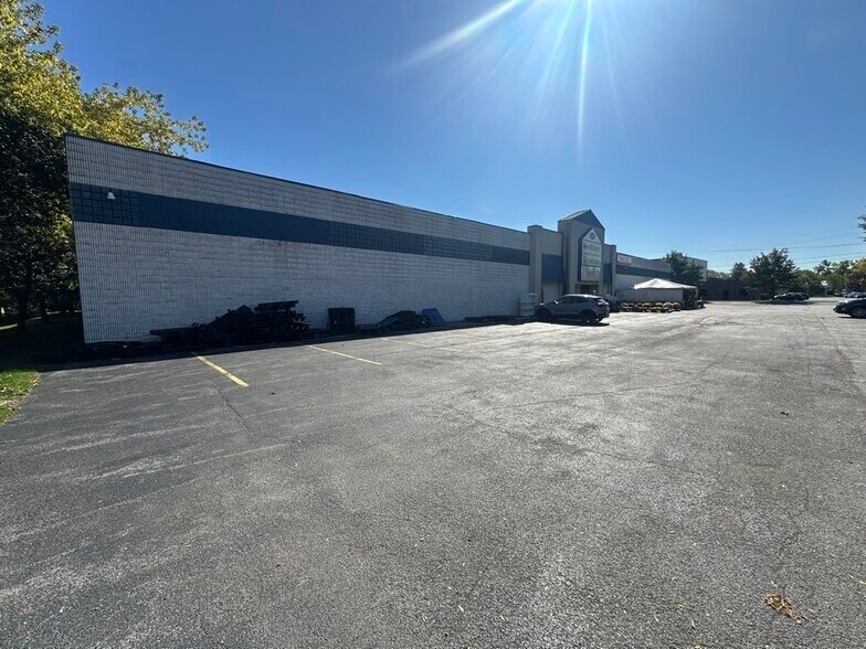 More Photos Of 2331 Union Rd, Cheektowaga Freestanding For Sale