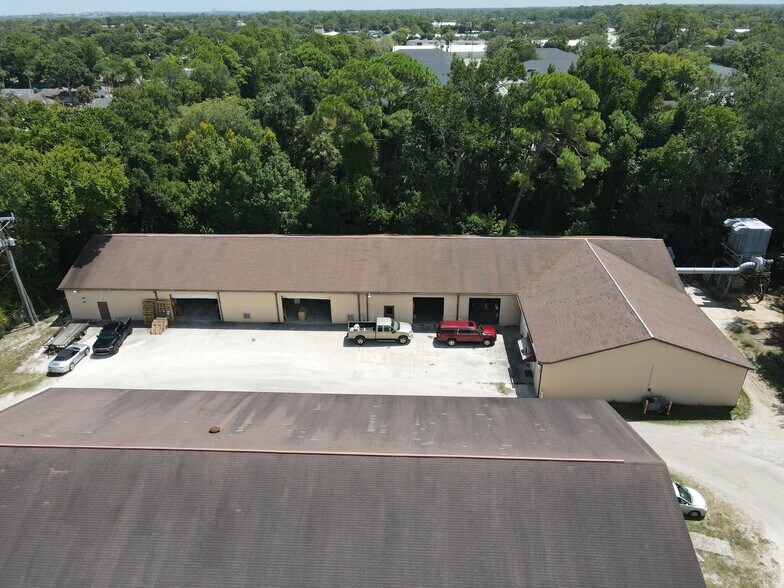 More Photos Of 601 Lemon St, Port Orange Warehouse For Lease