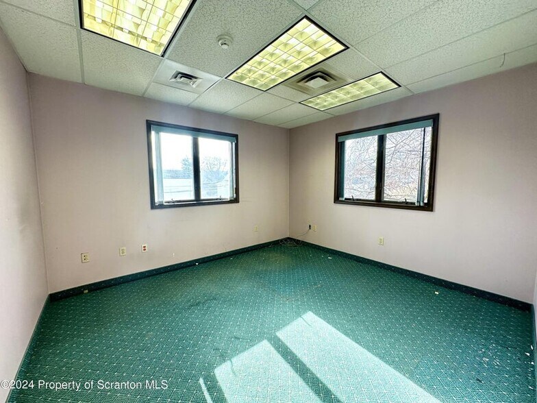 More Photos Of 624 Fellows St, Scranton Office For Lease
