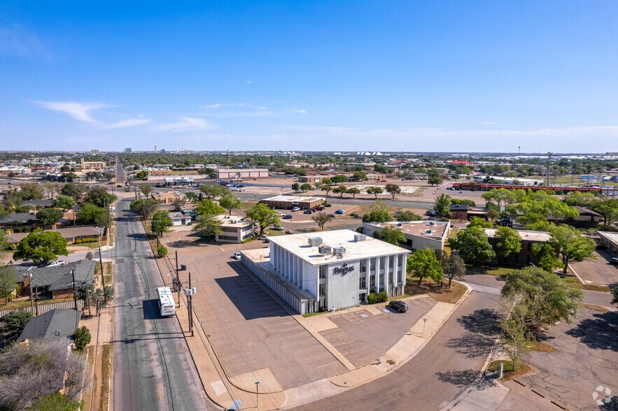 More Photos Of 7 Briercroft Office Park, Lubbock Coworking Space