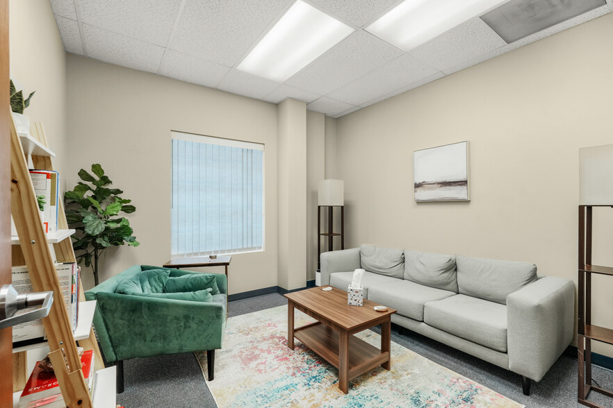 More Photos Of 9407 NE Vancouver Mall Dr, Vancouver Office Residential For Sale