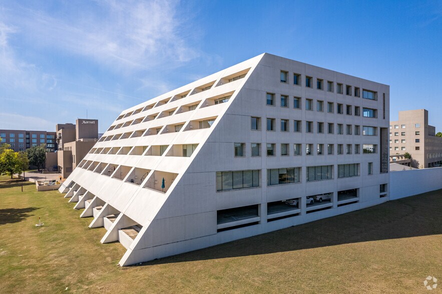 More Photos Of 1301 Solana Blvd, Westlake Office For Lease